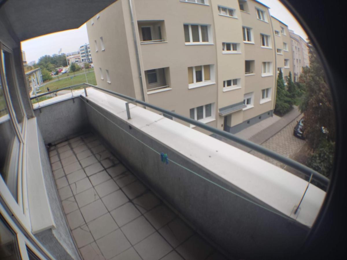 3030 Jana Spychalskiego 32 - Tanie Pokoje W Apartamencie - Samodzielne Zameldowanie - Self Check In Poznan Dış mekan fotoğraf