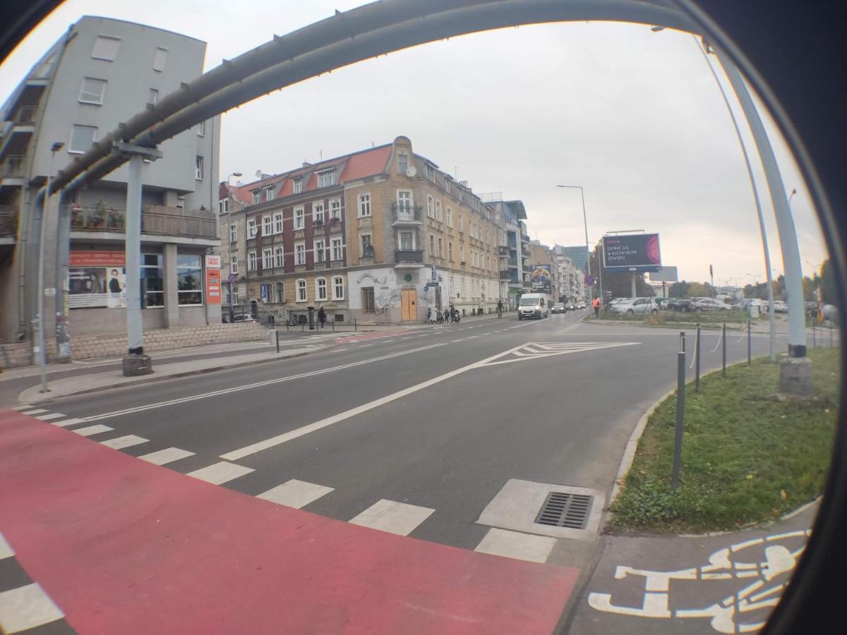 3030 Jana Spychalskiego 32 - Tanie Pokoje W Apartamencie - Samodzielne Zameldowanie - Self Check In Poznan Dış mekan fotoğraf