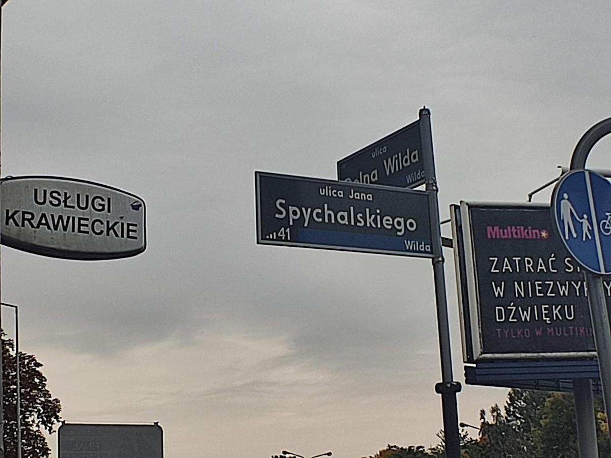 3030 Jana Spychalskiego 32 - Tanie Pokoje W Apartamencie - Samodzielne Zameldowanie - Self Check In Poznan Dış mekan fotoğraf