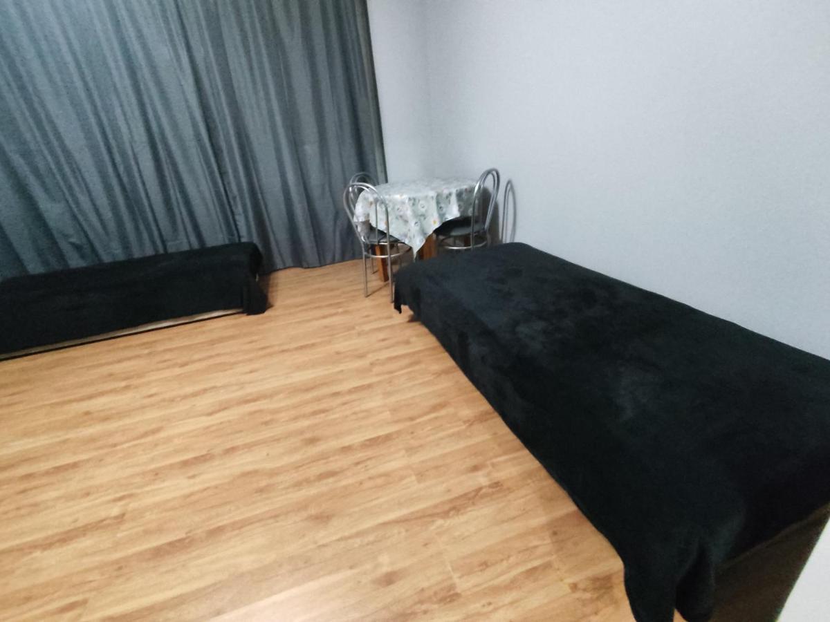 3030 Jana Spychalskiego 32 - Tanie Pokoje W Apartamencie - Samodzielne Zameldowanie - Self Check In Poznan Dış mekan fotoğraf