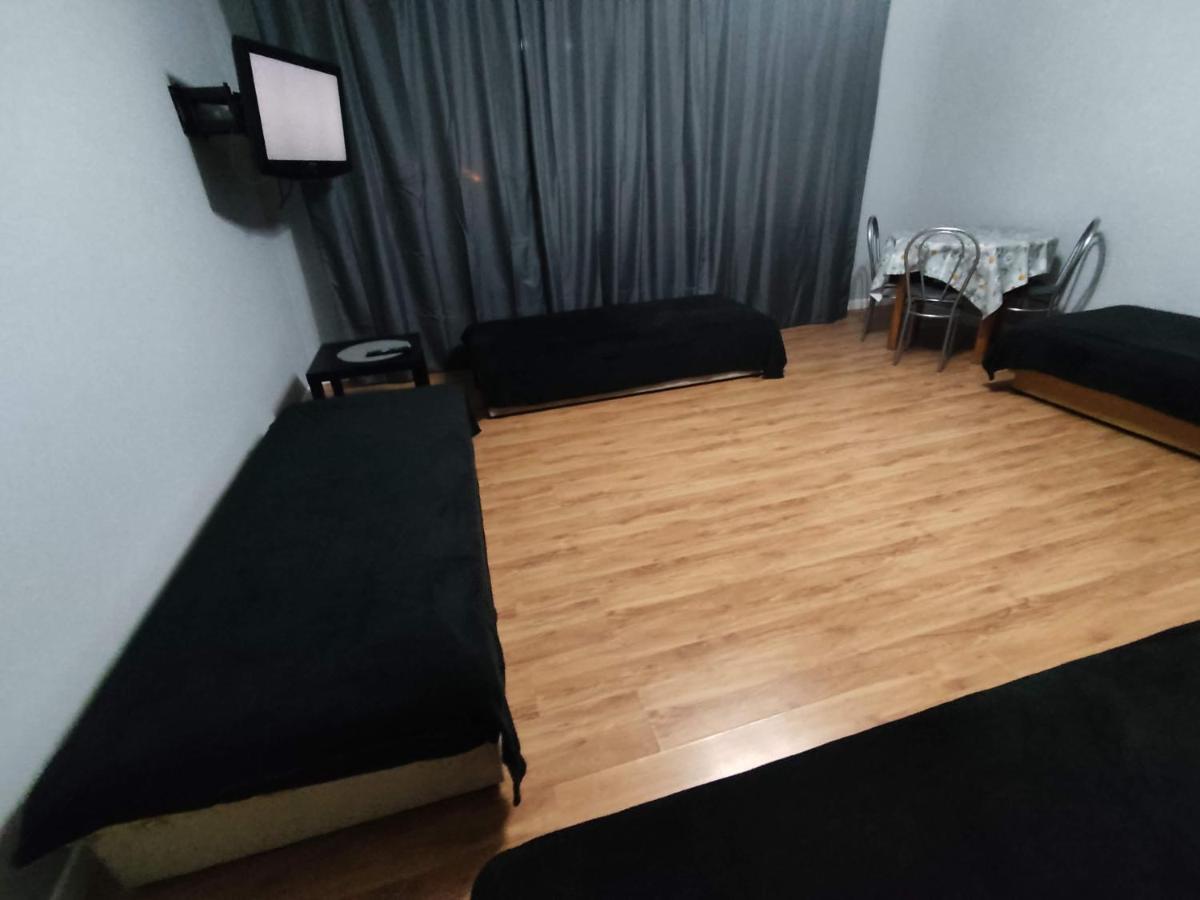 3030 Jana Spychalskiego 32 - Tanie Pokoje W Apartamencie - Samodzielne Zameldowanie - Self Check In Poznan Dış mekan fotoğraf