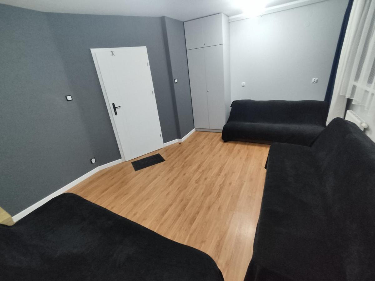 3030 Jana Spychalskiego 32 - Tanie Pokoje W Apartamencie - Samodzielne Zameldowanie - Self Check In Poznan Dış mekan fotoğraf
