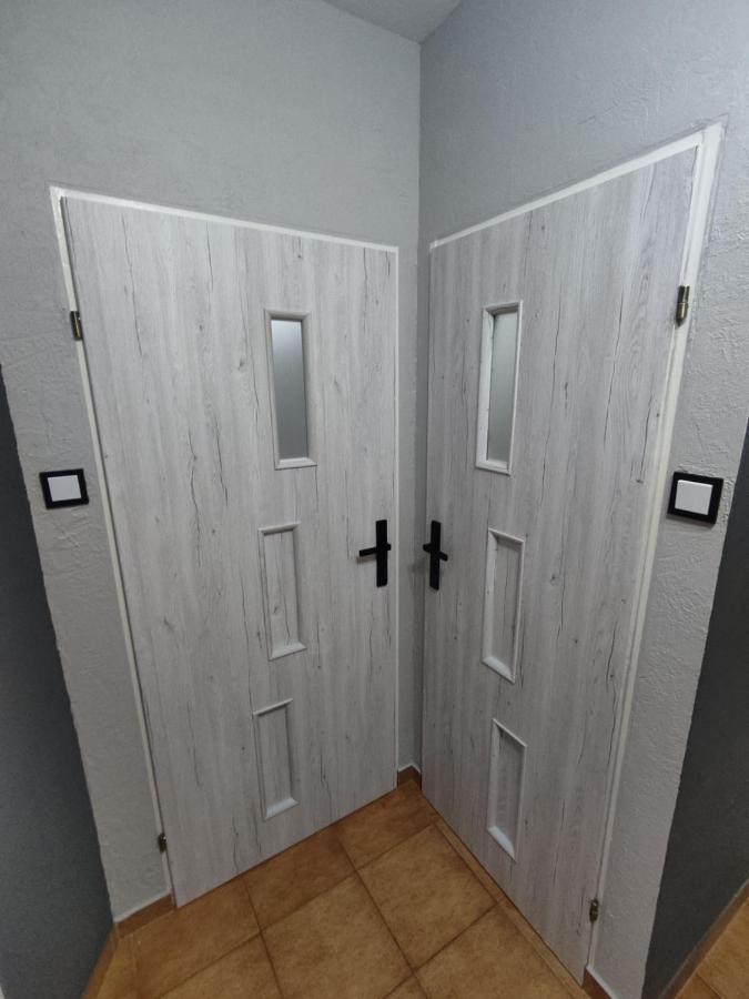 3030 Jana Spychalskiego 32 - Tanie Pokoje W Apartamencie - Samodzielne Zameldowanie - Self Check In Poznan Dış mekan fotoğraf